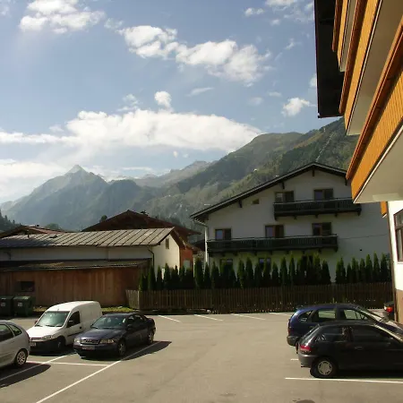 Apartman Eva *